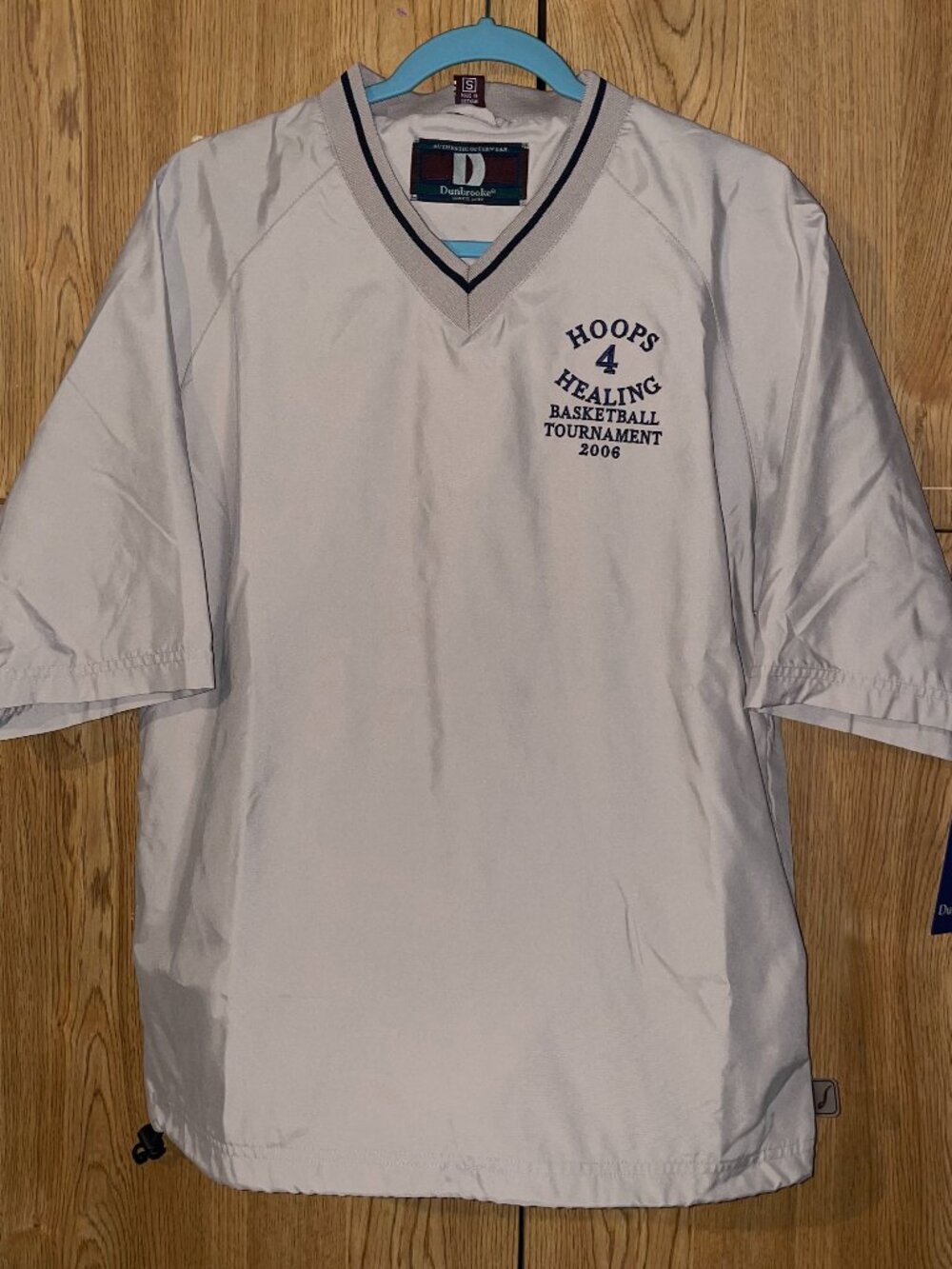 2006 hoops short sleeve windbreaker